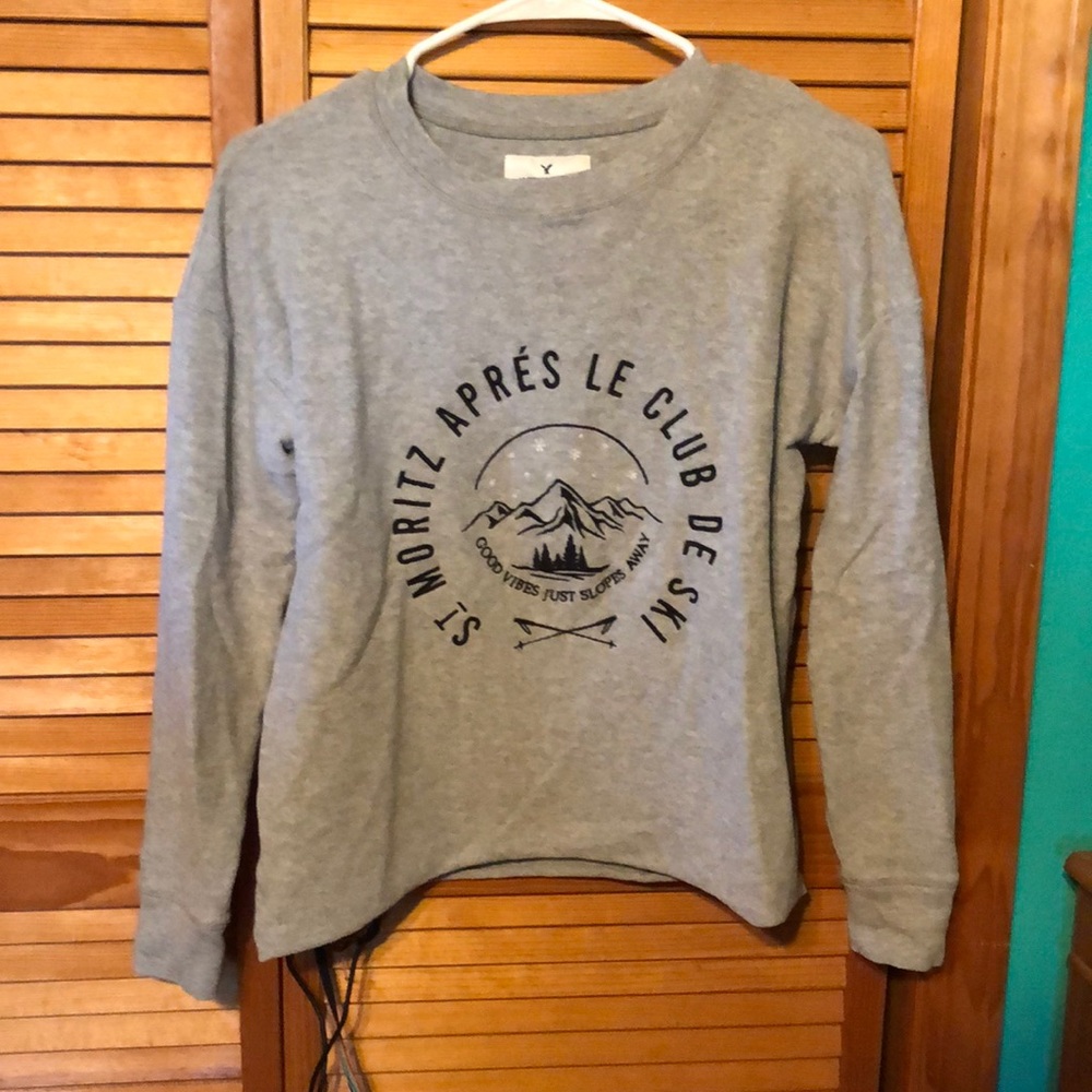 American Eagle sweatshirt